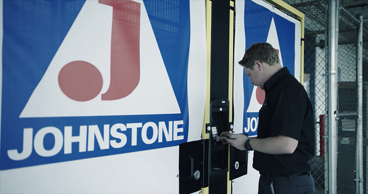 johnstone-apex-locker-gradient-full